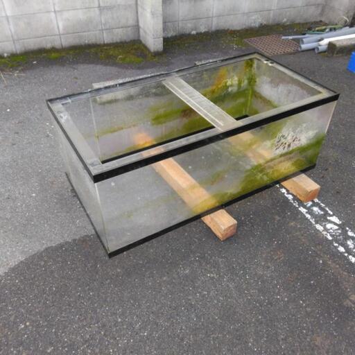 アクリル水槽