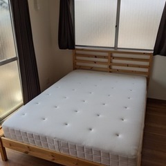 【新品品質!】ベッド140×200cm マットレス（フレーム付）...