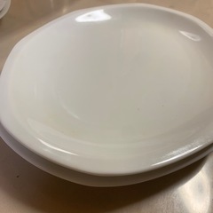 楕円形　ホワイトの食器