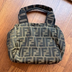 新品　美品　フェンディ　fendi ズッカ　ミニバッグ　ハンドバ...