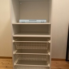 IKEA 白のキャビネット