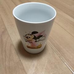 ミニーマウスのカップ