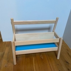 IKEA FLISAT ブックディスプレイ／絵本棚