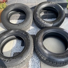 ハイラックス　プラド　ハイラックスサーフ等　265/65R17