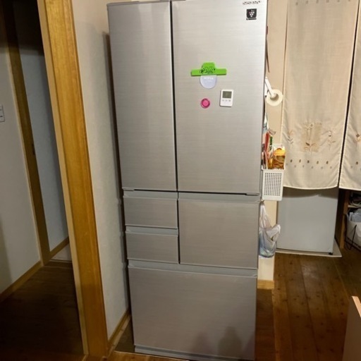 SHARP ノンフロン冷凍冷蔵庫２０１９年製