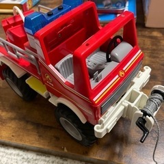 消防車🚒大きめ自動車
