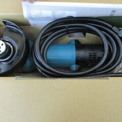 233 ディスクグラインダー 低速高トルク型 100mm マキタ 9533BL 未使用展示品