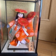 ガラスケース入り　日本人形