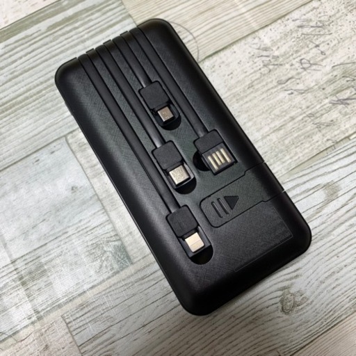 新品️ 4台同時充電可️モバイルバッテリー 大容量 軽量 10000mAh 急速
