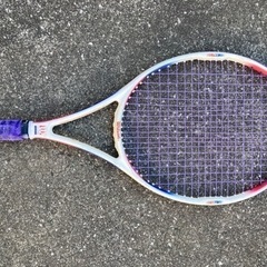 テニスラケット　Wilson グラフモデル