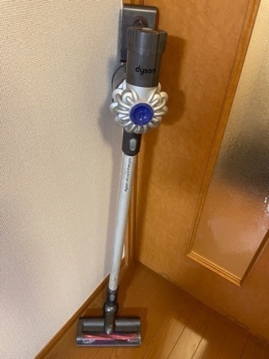 ダイソン　dyson V6 ローラーが時々不調　ハンディとして使ってます　ジャンク