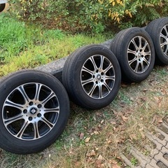 受け渡し予約中。セレナで装着してたタイヤ&ホイール195/65R15