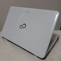 取引中です】Fujitsu LIFEBOOK 15インチ SSD カメラ Wi-Fi マルチ