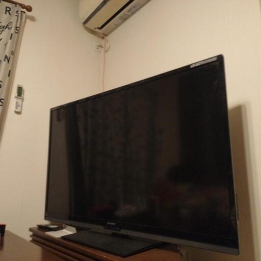 値下げしました！60型テレビ＋テレビボード