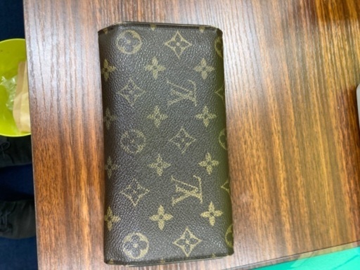 VUITTON、Dior財布