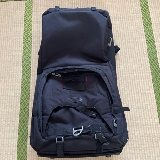 OAKLEY オークリー　スーツケース　大