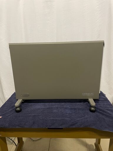 美品 DeLonghi HXJ60L12 コンベクターヒーター 8～10畳 デロンギ 暖房器具 ヒーター ストーブ 100V 50/60Hz 消費電力 1200W 平均表面温度 70℃