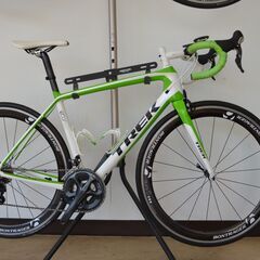 TREK　MADONE　トレック　マドン5.2　フルカーボンロードバイク　ボントレガーAURA5　