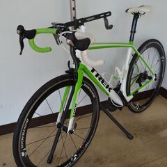 TREK　MADONE　トレック　マドン5.2　フルカーボンロードバイク　ボントレガーAURA5　