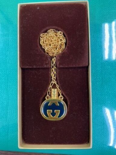 GUCCIの香水ケース