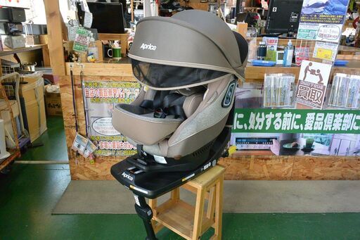 【愛品倶楽部柏店】アップリカ チャイルドシート クルリラプラス 360° セーフティ。ベビー用品