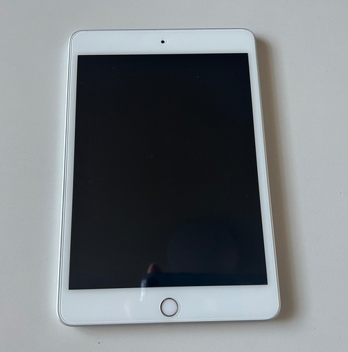 美品 iPad mini 第5世代 Wi-Fi 64GB シルバー + タブレットカバー