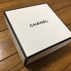 CHANEL シャネル BOX (中) ※マグネットなし