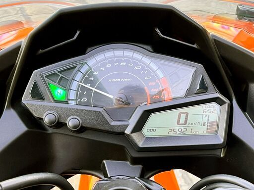 カワサキ ニンジャ250 訳あり特価車 2016年モデル 走行25,000km USBポート、マルチホルダーバー付 kawasaki ninja250 EX250L カワサキ ニンジャ250 訳あり特価車 2016年モデル 走行25,000km USB