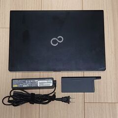 富士通 13.3インチ Core i5 10GB RAM 500...