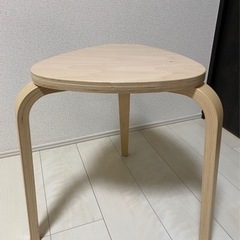 【IKEA】美品　KYRRE シルレ　椅子　３本脚スツール