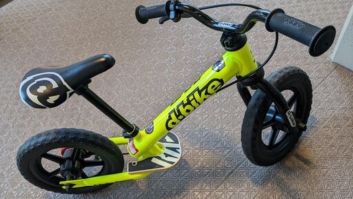 ディーバイクキックス AL ネオンイエロー アイデス D-Bike KIX AL（ヘルメットS付・キズ無し）