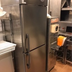 業務用冷凍庫　年式2020年　