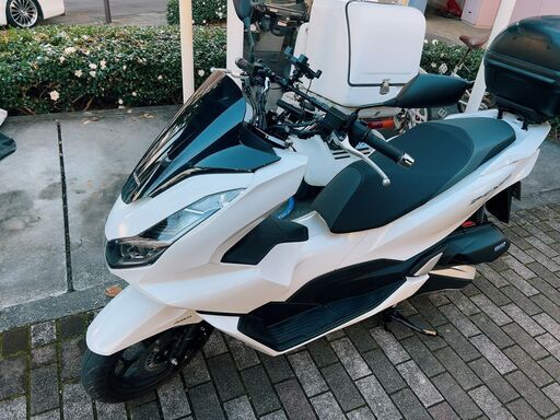 ホンダ　PCX160　走行距離　3357Km　2022年4月新車購入