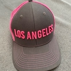 ロサンゼルス　ピンク帽子