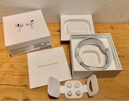 AirPods Pro MWP22J/A 第一世代　値下げました