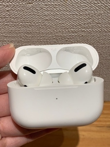 AirPods Pro MWP22J/A 第一世代　値下げました