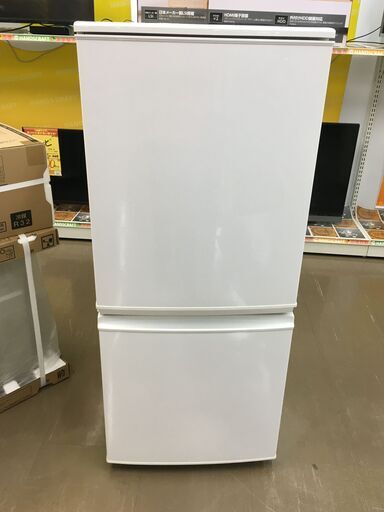 シャープ 冷蔵庫 SJ-D14A-W 2015年製 137L 中古品※棚にひび割れアリ