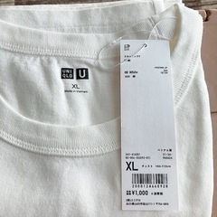 ユニクロ  白TシャツXL 新品未使用