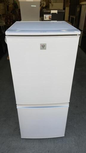 ⭐配送無料NO.86【送料無料】シャーププラズマの冷蔵庫がこの価格⭐お得ですよ！⭐シャープ冷蔵庫137L⭐ご来店歓迎の画像