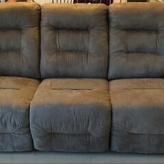 ※取引中※Ashley【リクライニング式★アメリカンソファ】品質良好・破損なし、値下げしました!!早いもの勝ち!!