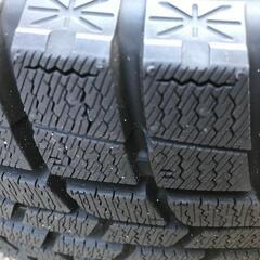 ☆取引中☆【美品】14インチスタッドレスタイヤ 175/65R14
