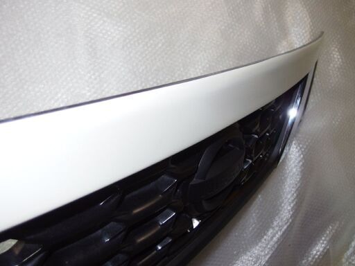 日産NV350前期純正フロントグリル+純正オプションLEDデイライト