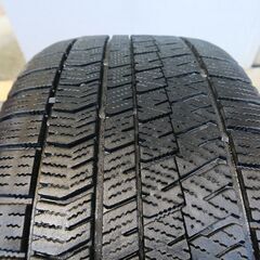 中古　アルミホイールＢｏｒｂｅｔ（７.０Ｊー１７） ＋ スタッドレスタイヤＶＲＸ２（２２５／５０／１７）