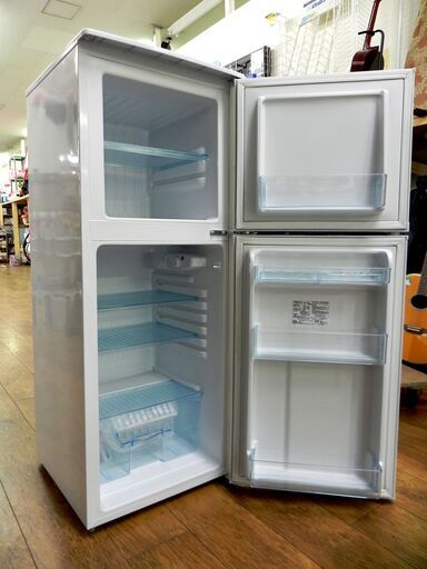 冷蔵庫 138L 2017年製 Abitelax AR-143E 2ドア 100Lクラス アビテラックス 苫小牧西店 Amazon.co.jp: アビテラックス AR-143E ホワイトストライプ