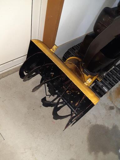 スズキ除雪機755になります。