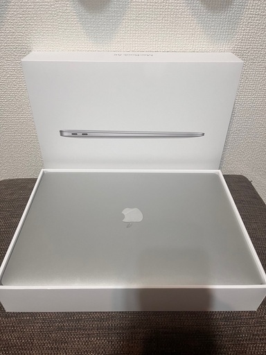 MacBook Air M1チップ 人気色シルバー　美品