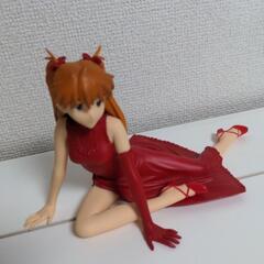 アスカ・ラングレーお座りフィギュア　赤ドレス
