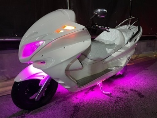 LEDピンク‼︎ スピーカー４発‼︎ 【YAMAHA マジェスティ】オールホワイト‼︎