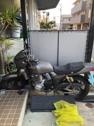 ZRX400 不動　レストアベースに