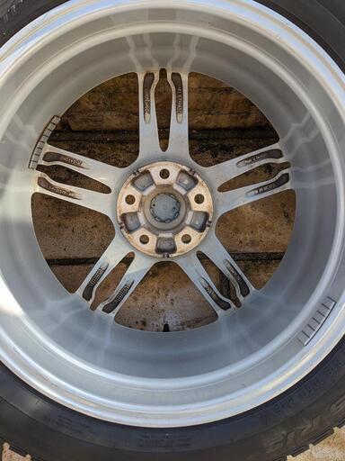 ポルシェマカンスタッドレス付タイヤ